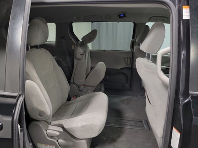 2019 Toyota Sienna LE 7 Passenger
