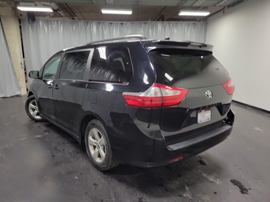 2019 Toyota Sienna LE 7 Passenger