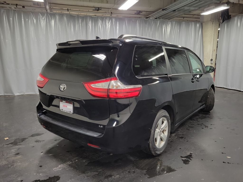 2019 Toyota Sienna LE 7 Passenger