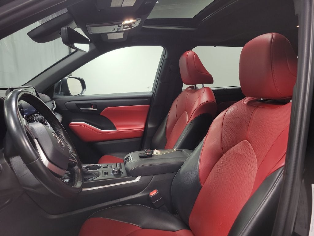2022 Toyota Highlander XSE