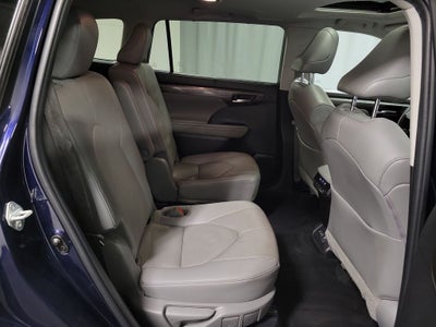 2022 Toyota Highlander Hybrid Limited
