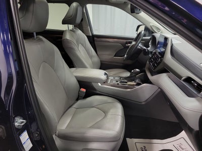 2022 Toyota Highlander Hybrid Limited
