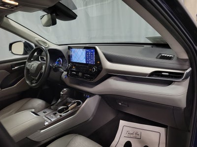 2022 Toyota Highlander Hybrid Limited