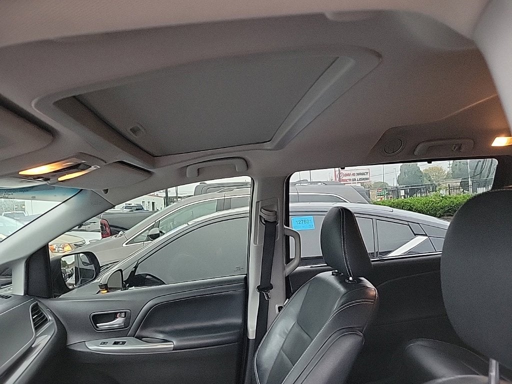 2015 Toyota Sienna SE 8 Passenger