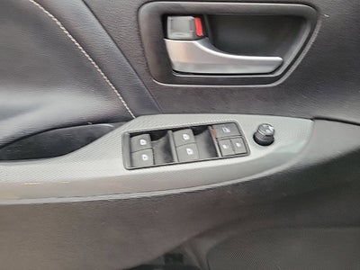 2015 Toyota Sienna SE 8 Passenger