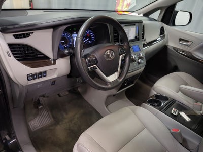 2015 Toyota Sienna XLE Premium 8 Passenger