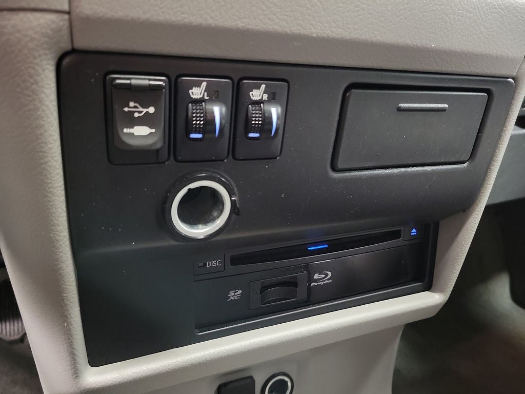 2015 Toyota Sienna XLE Premium 8 Passenger