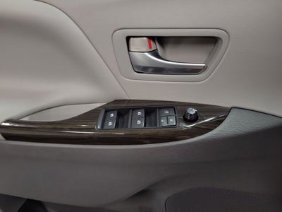 2015 Toyota Sienna XLE Premium 8 Passenger