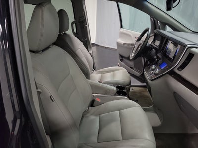 2015 Toyota Sienna XLE Premium 8 Passenger