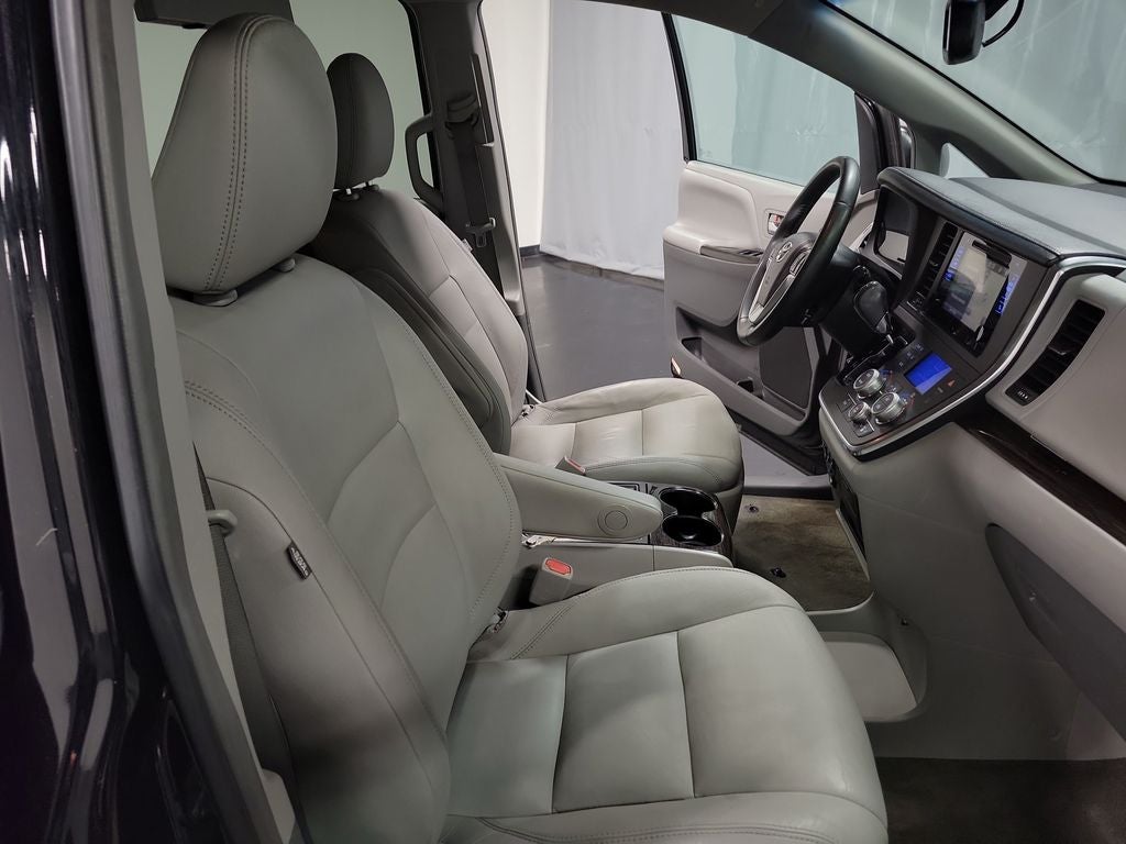 2015 Toyota Sienna XLE Premium 8 Passenger