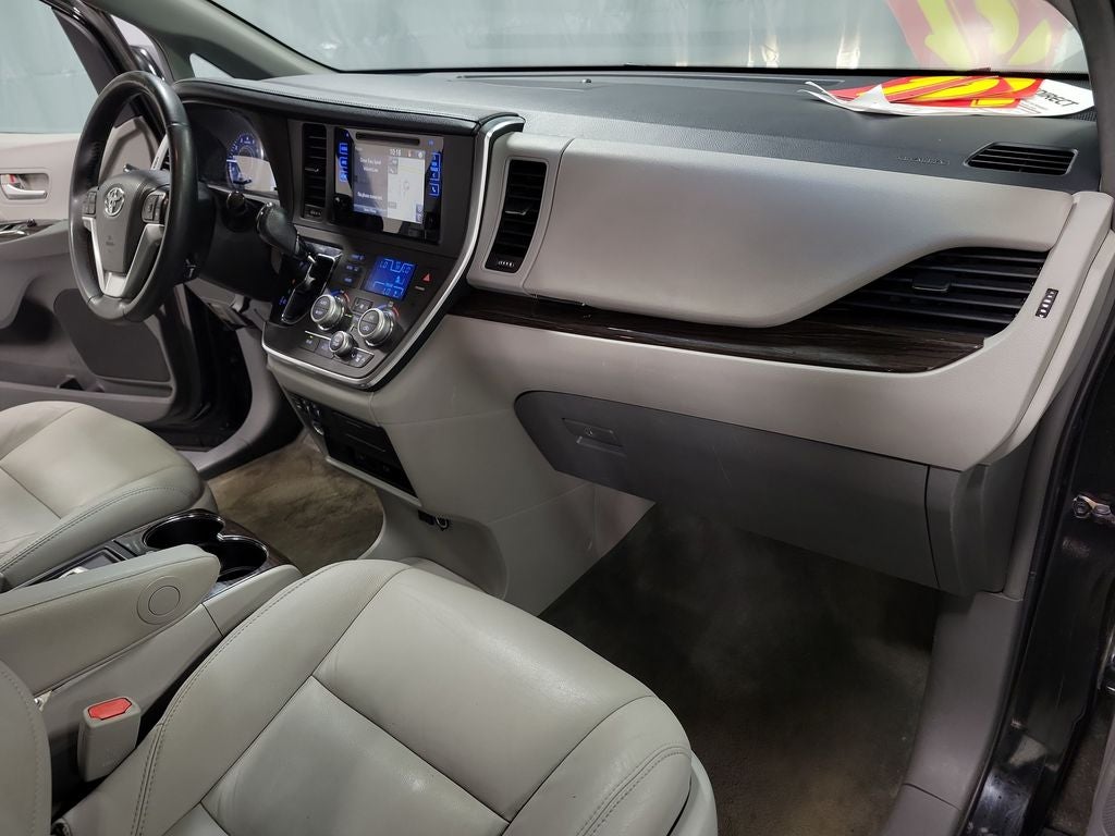 2015 Toyota Sienna XLE Premium 8 Passenger