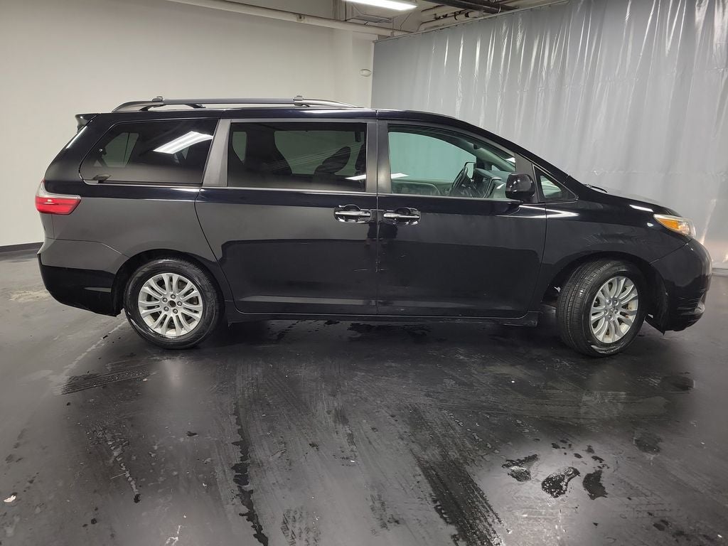 2015 Toyota Sienna XLE Premium 8 Passenger