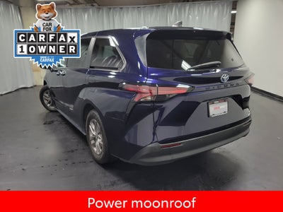 2022 Toyota Sienna XLE 7 Passenger