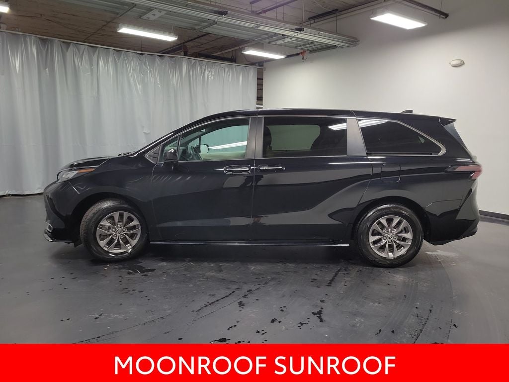 2023 Toyota Sienna XLE