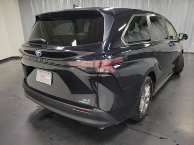 2023 Toyota Sienna XLE