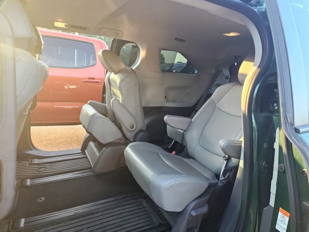 2021 Toyota Sienna XLE 7 Passenger