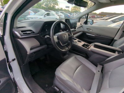 2022 Toyota Sienna XLE 7 Passenger