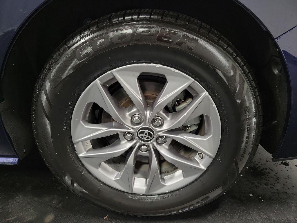 2023 Toyota Sienna XLE 7 Passenger