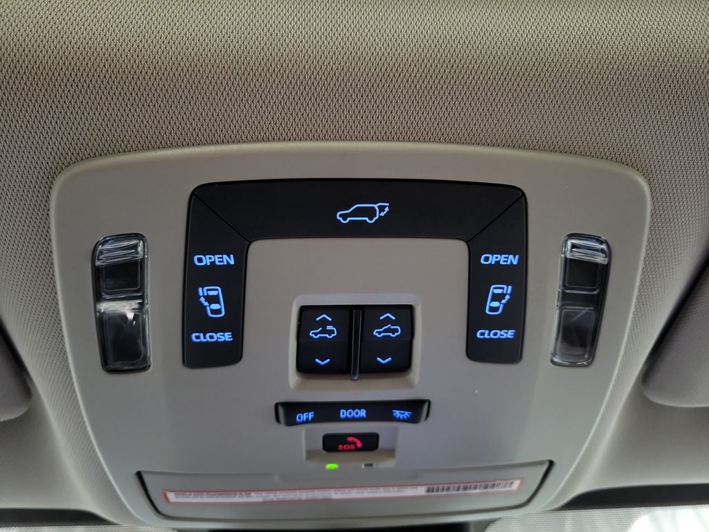 2023 Toyota Sienna XLE 7 Passenger