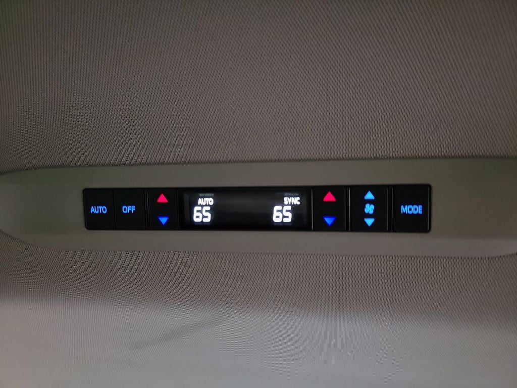 2023 Toyota Sienna XLE 7 Passenger