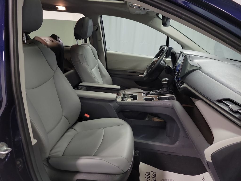 2023 Toyota Sienna XLE 7 Passenger