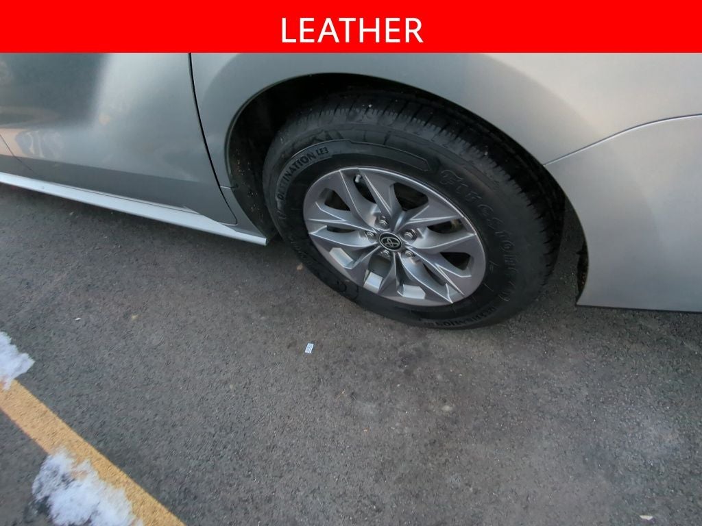 2022 Toyota Sienna XLE 7 Passenger