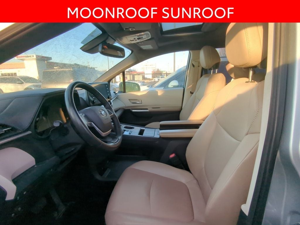 2022 Toyota Sienna XLE 7 Passenger