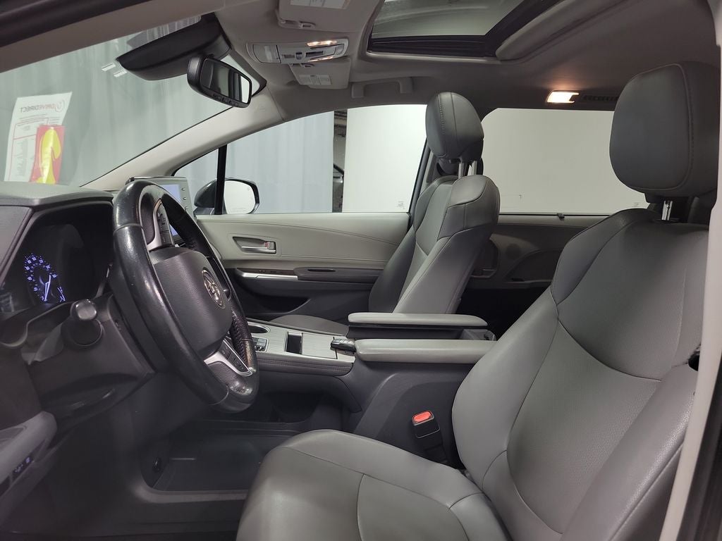 2021 Toyota Sienna XLE 7 Passenger