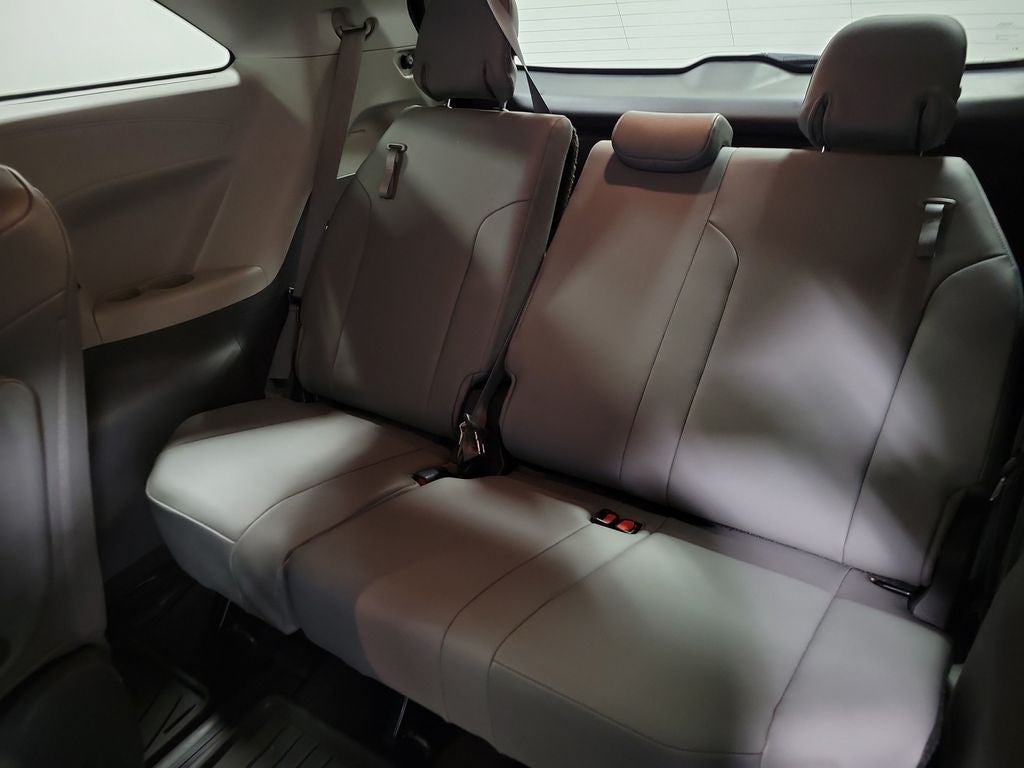 2021 Toyota Sienna XLE 7 Passenger