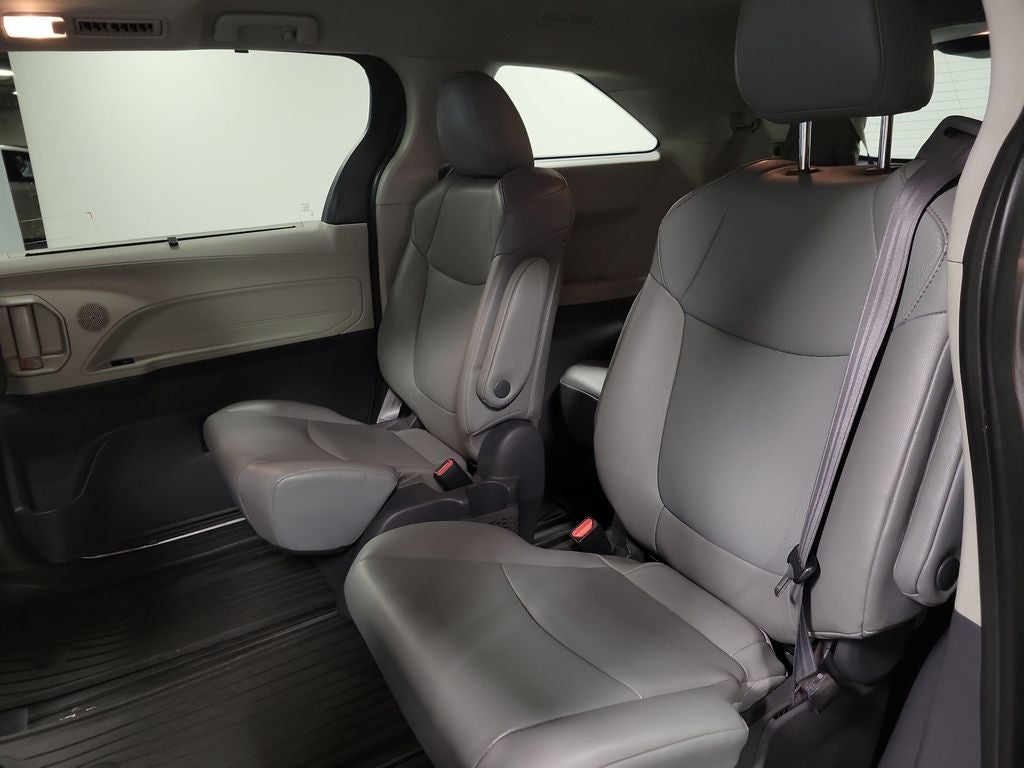 2021 Toyota Sienna XLE 7 Passenger