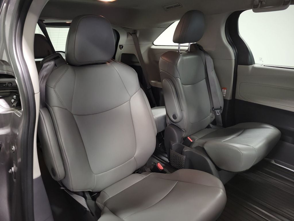 2021 Toyota Sienna XLE 7 Passenger