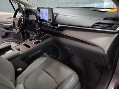 2021 Toyota Sienna XLE 7 Passenger