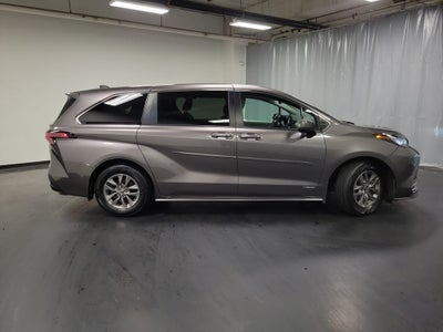 2021 Toyota Sienna XLE 7 Passenger
