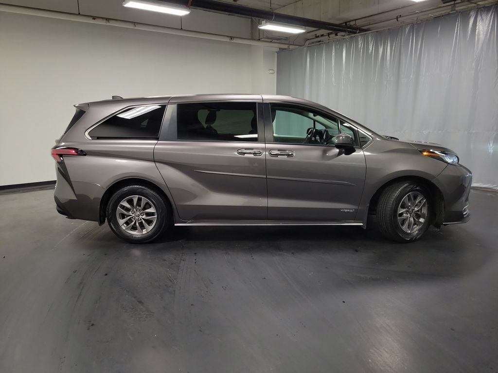 2021 Toyota Sienna XLE 7 Passenger