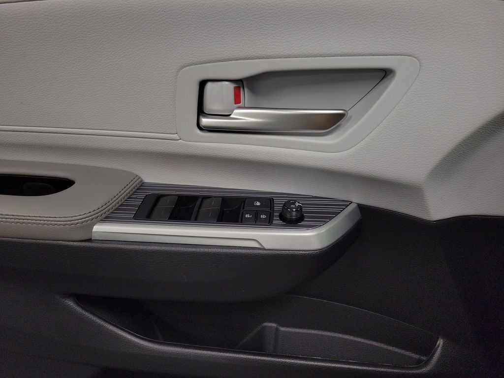 2025 Toyota Sienna XLE 7 Passenger