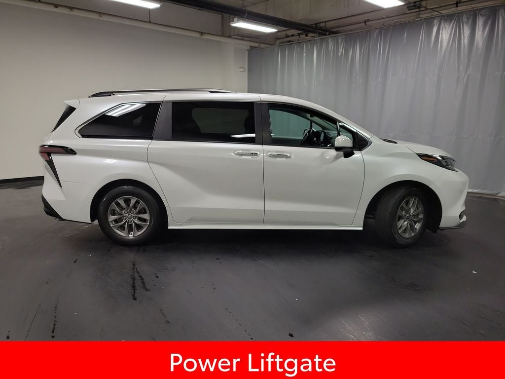 2025 Toyota Sienna XLE 7 Passenger