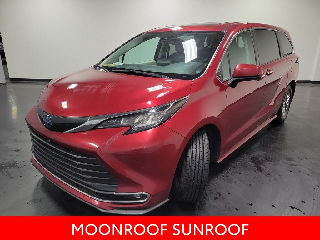2022 Toyota Sienna XLE 7 Passenger