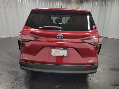 2022 Toyota Sienna XLE 7 Passenger