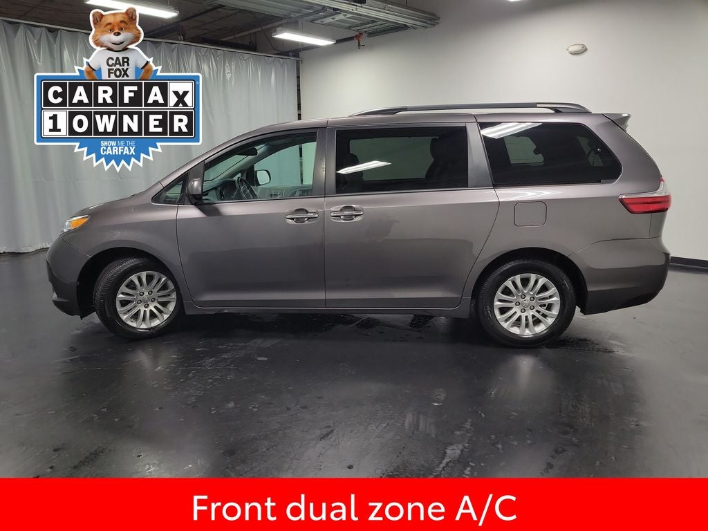 2017 Toyota Sienna Limited 8 Passenger