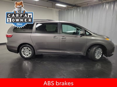 2017 Toyota Sienna Limited 8 Passenger