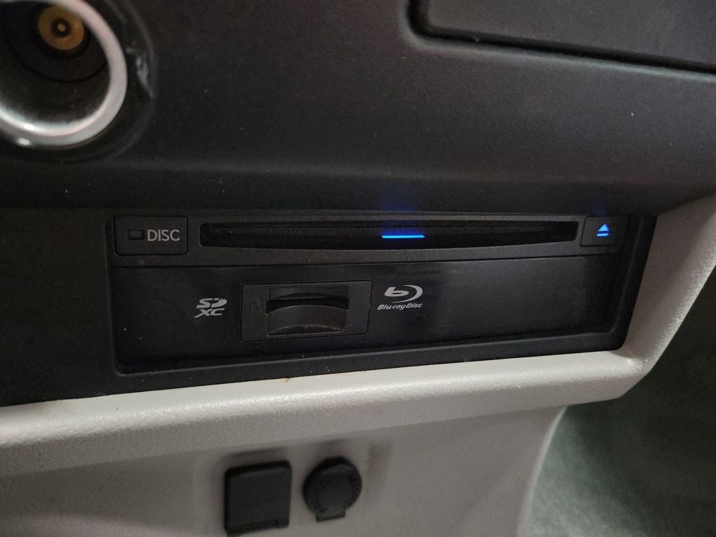 2017 Toyota Sienna XLE Premium 8 Passenger