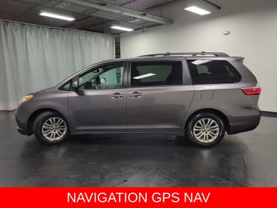 2017 Toyota Sienna XLE Premium 8 Passenger