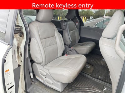 2017 Toyota Sienna XLE 8 Passenger