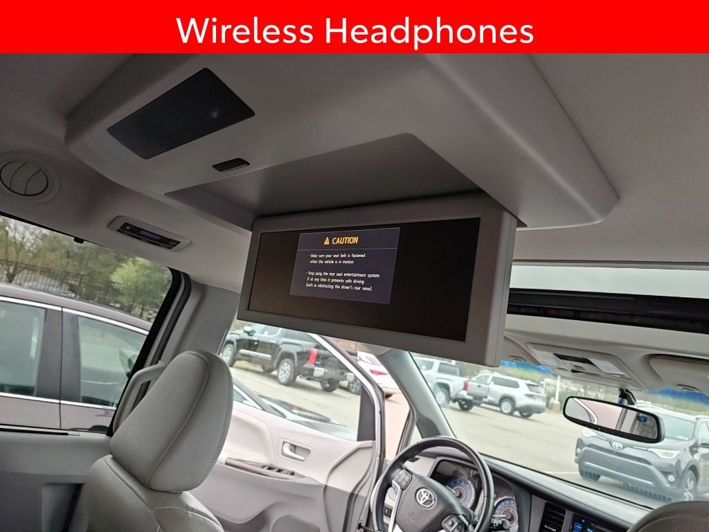 2017 Toyota Sienna XLE 8 Passenger