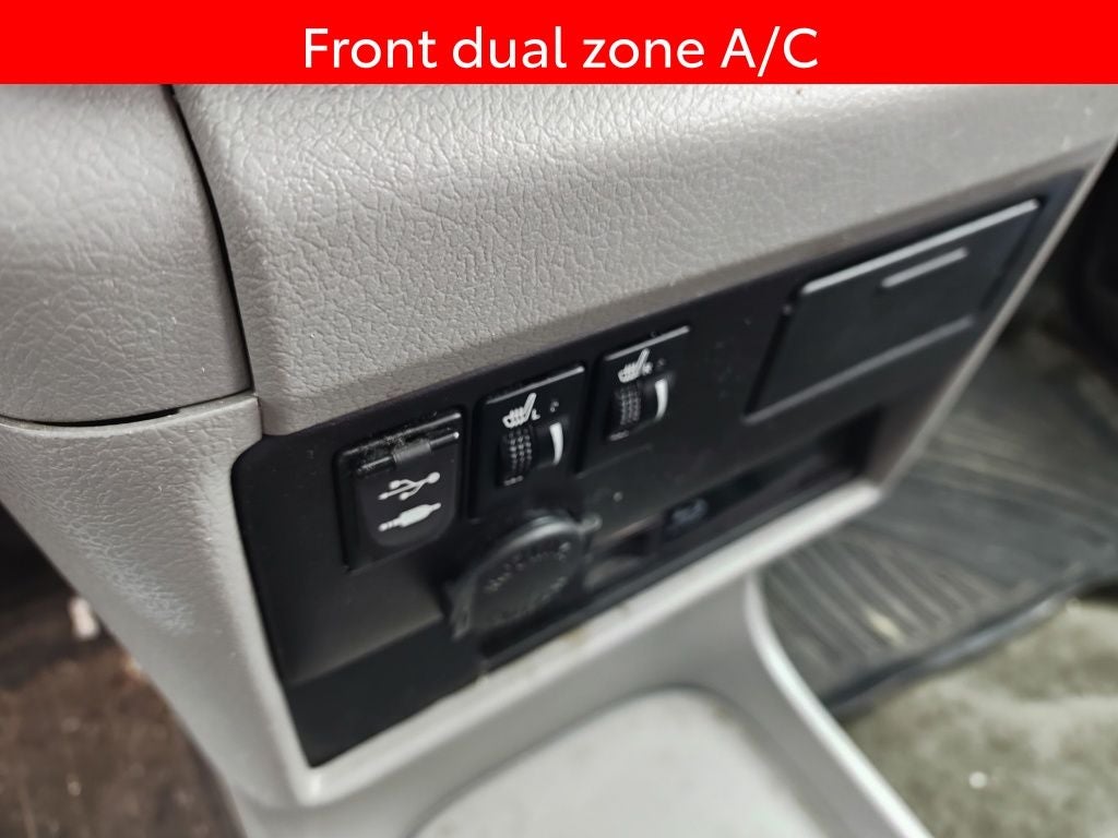 2017 Toyota Sienna XLE 8 Passenger