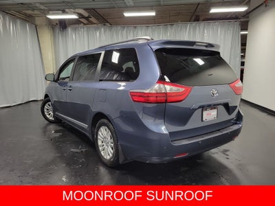 2017 Toyota Sienna XLE Premium 8 Passenger