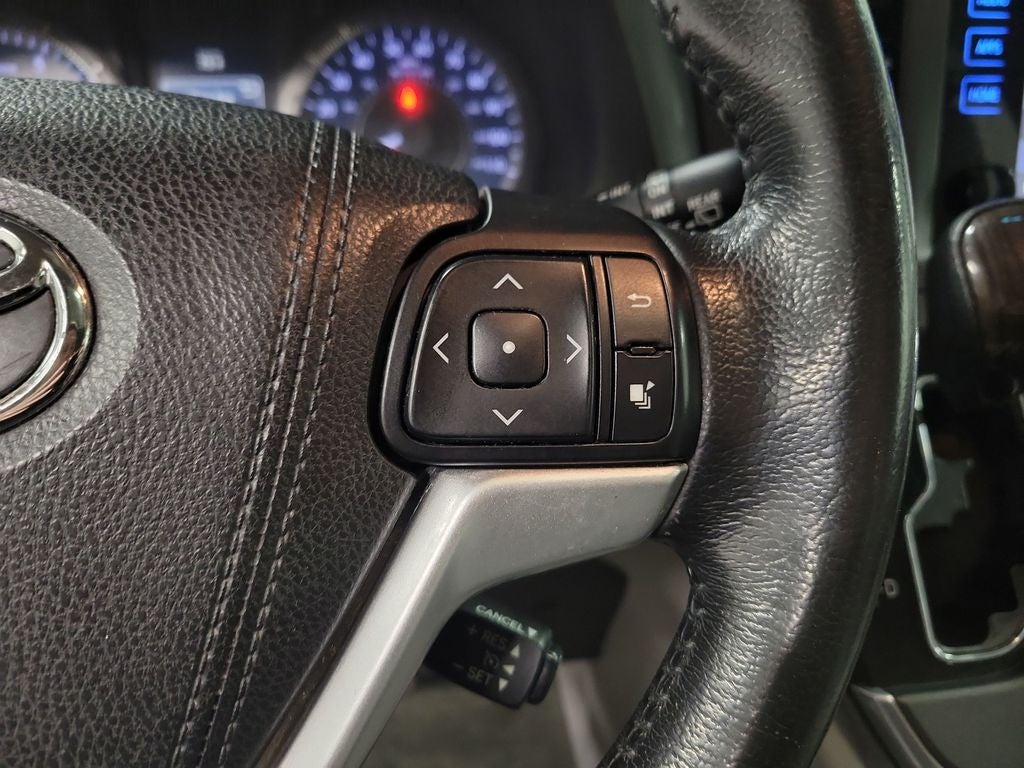 2017 Toyota Sienna XLE 8 Passenger