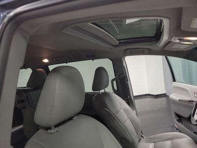 2017 Toyota Sienna XLE 8 Passenger