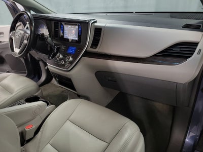2017 Toyota Sienna XLE 8 Passenger