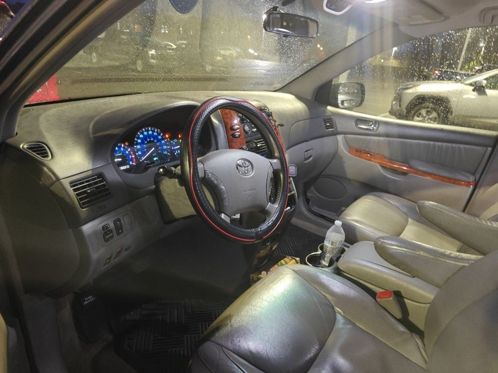 2008 Toyota Sienna XLE